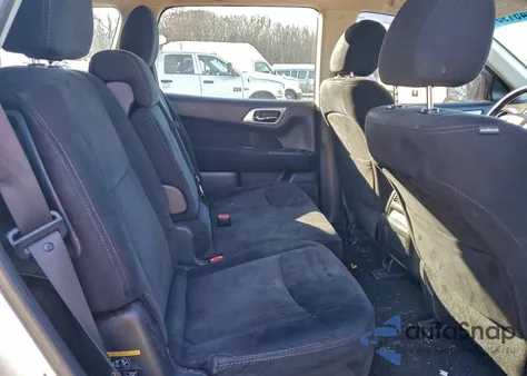 2015 Nissan Pathfinder S z USA, uszkodzony, nr VIN 5N1AR2MM3FC693815